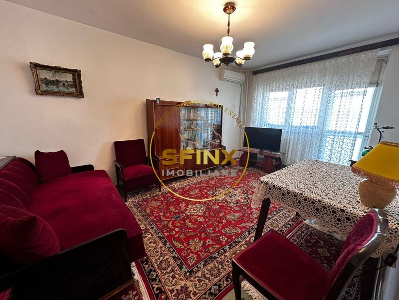 Decebal, apartament 3 camere de vanzare.